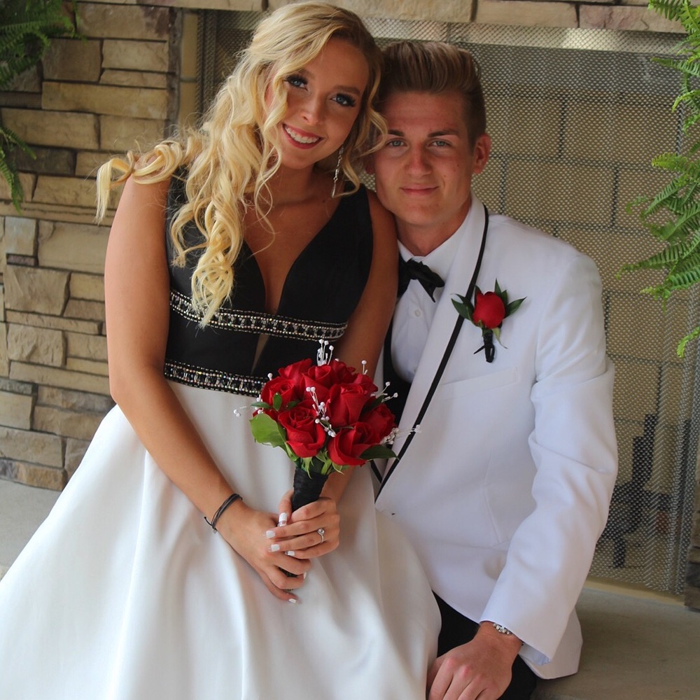 Prom Dress - Picture 3 of 5